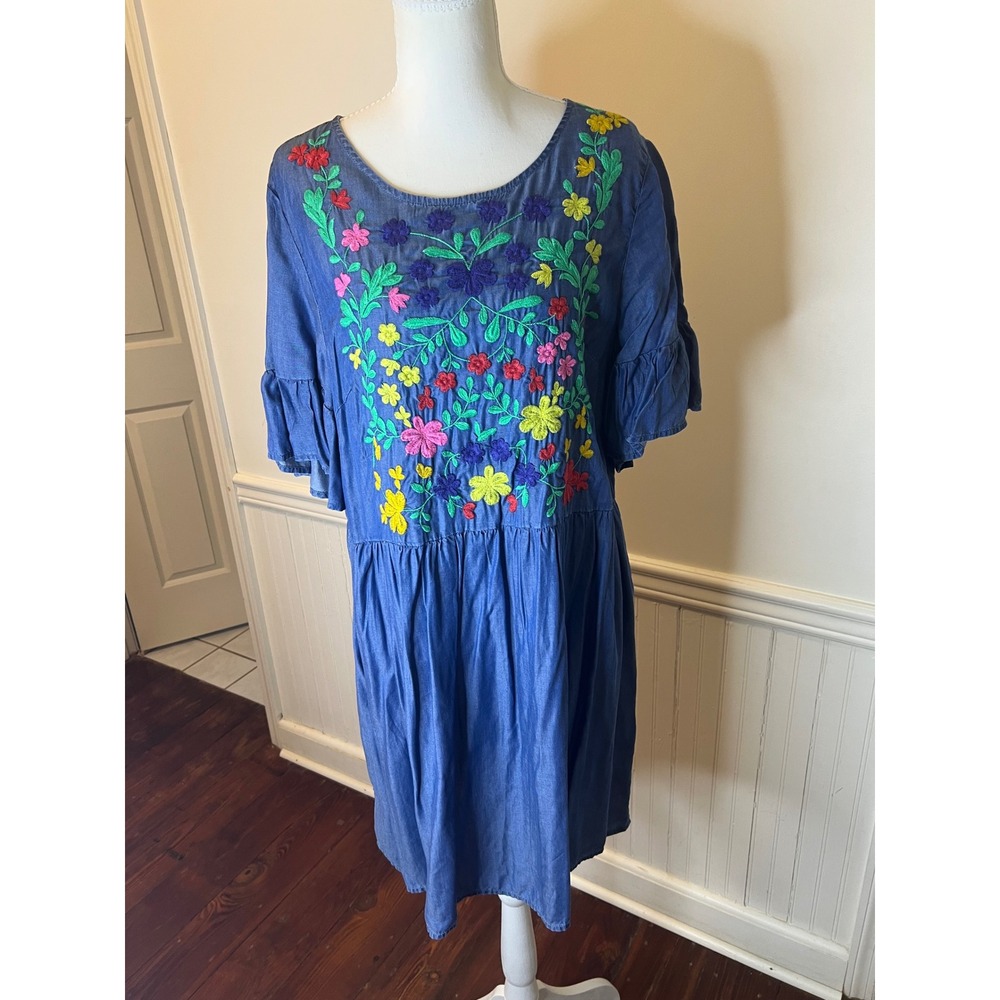 Crown &‎ Ivy Womens Floral Embroidered Denim Dress Med Wash Blue Boho L NWT